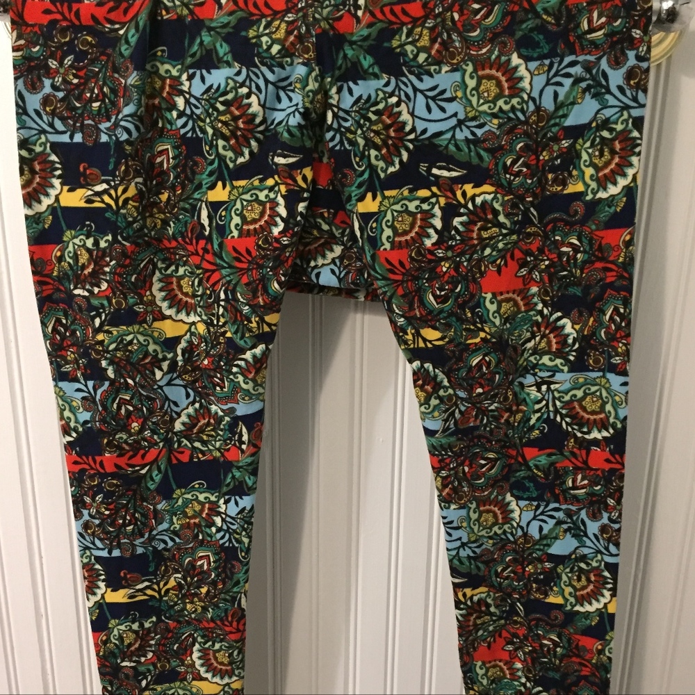 LuLaRoe TC multi-color floral leggings (NWOT)